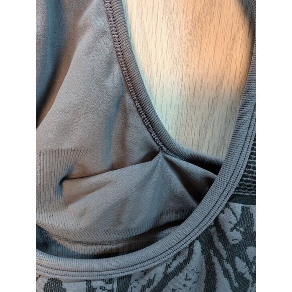 Athleta Momentum Seamless Light Gray Scoop Neck Racer Back Tank Top Size L READ - Picture 6 of 6